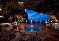 Hotel Ristorante Grotta Palazzese Polignano a Mare, Olaszország